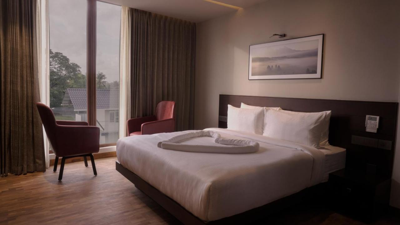 Florida Airport Hotel Kochi Недумбассері Екстер'єр фото